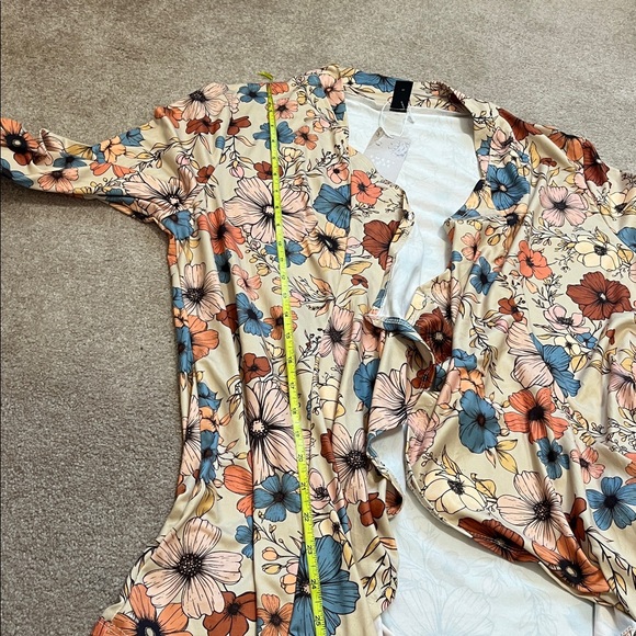 Emery Rose NWT Floral Print Drop Shoulder Kimono Boho Beach 0X - Picture 9 of 10